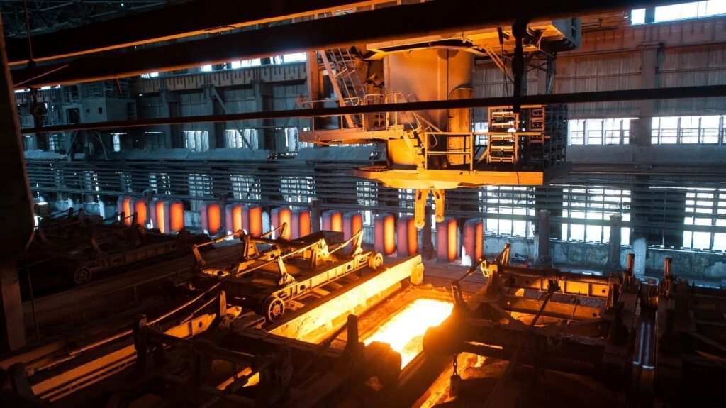 عکس از کارخانه تولید ناودانی اروپایی